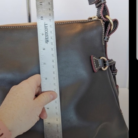 Dooney & Bourke, Black Leather Hobo Shoulder Bag - Picture 5 of 9